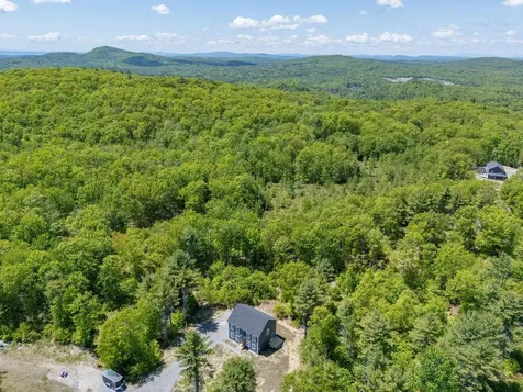 1 Lilac Lane Raymond ME 04071