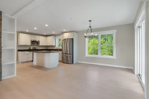 1 Lilac Lane Raymond ME 04071
