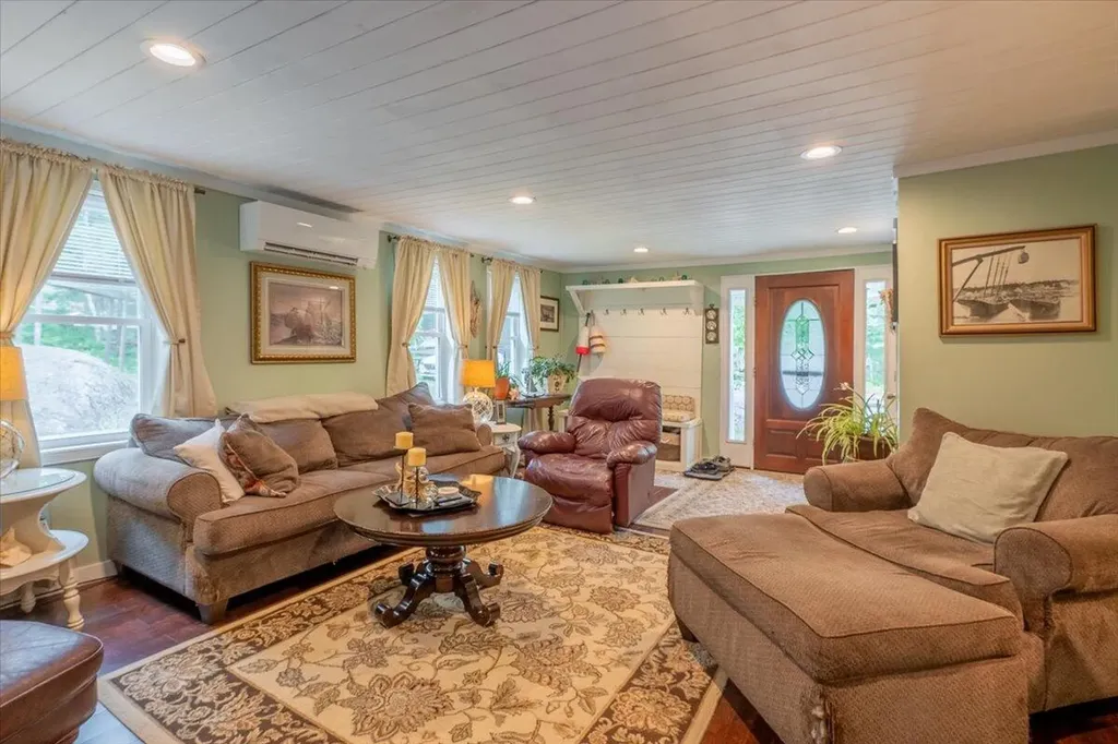 25 Pine View Ridge Road Boothbay ME 04537
