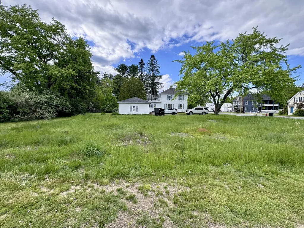 136 North Avenue Skowhegan ME 04976