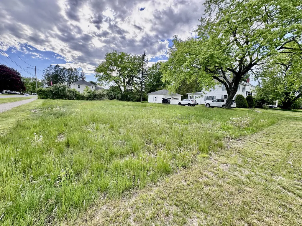 136 North Avenue Skowhegan ME 04976