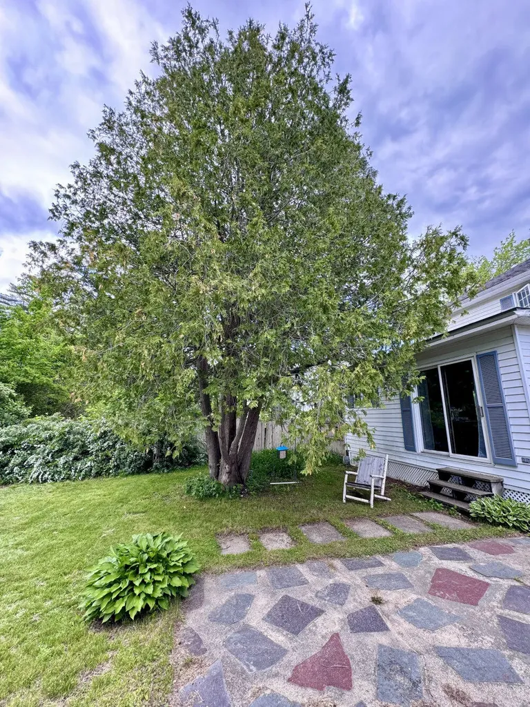 136 North Avenue Skowhegan ME 04976
