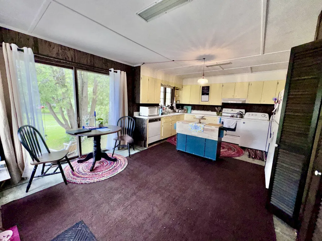 136 North Avenue Skowhegan ME 04976