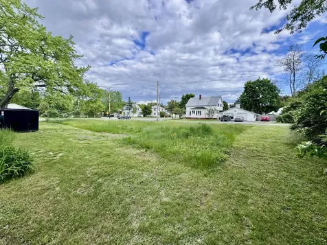 136 North Avenue Skowhegan ME 04976