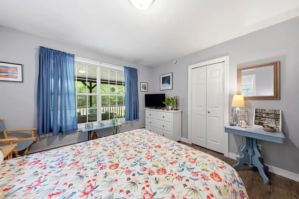 31 Dewdrop Lane Waldoboro ME 04572
