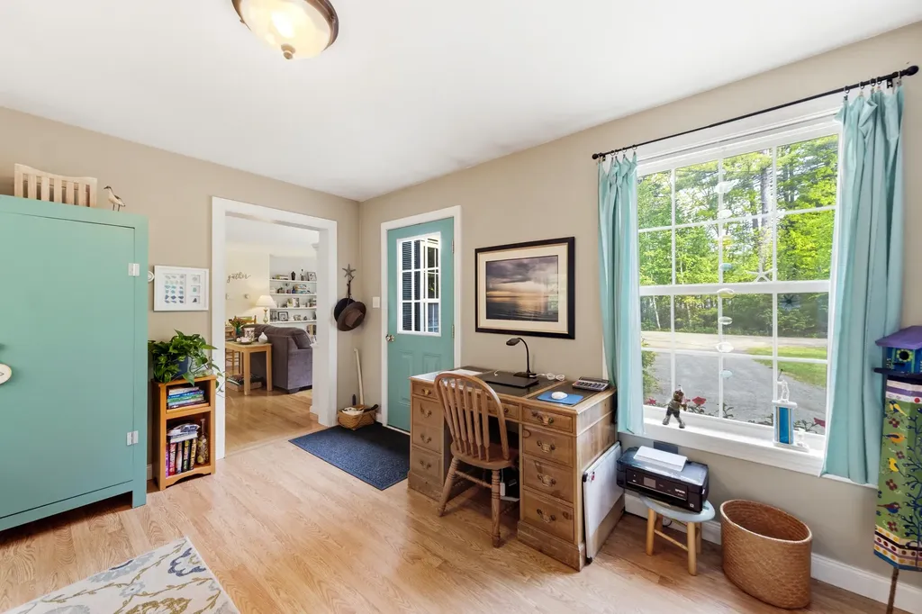 31 Dewdrop Lane Waldoboro ME 04572