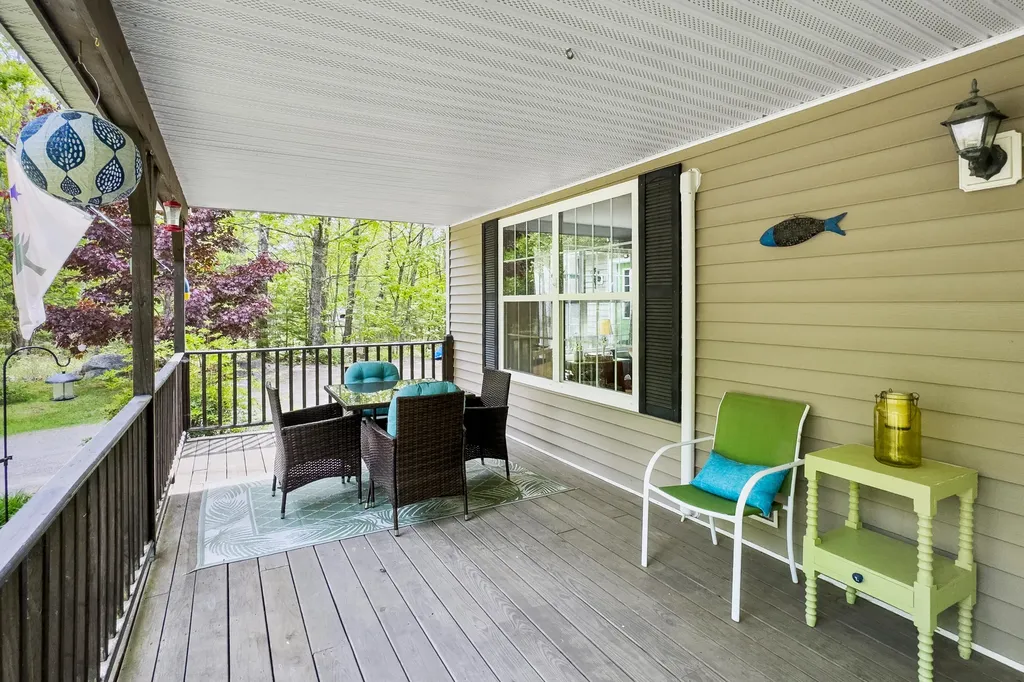 31 Dewdrop Lane Waldoboro ME 04572