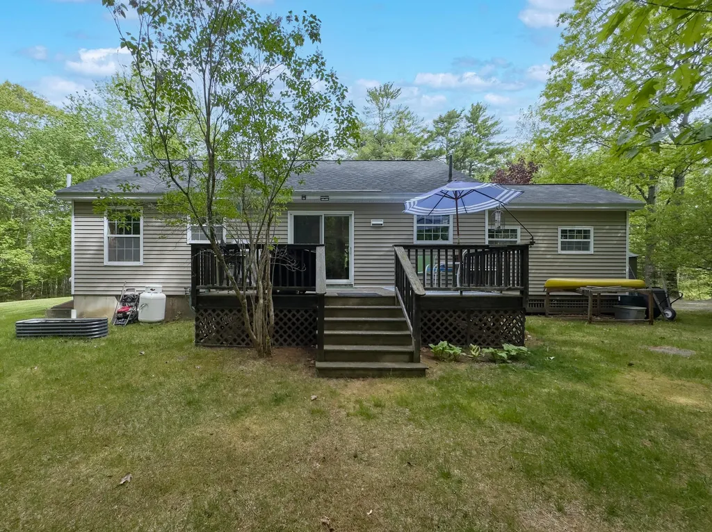 31 Dewdrop Lane Waldoboro ME 04572