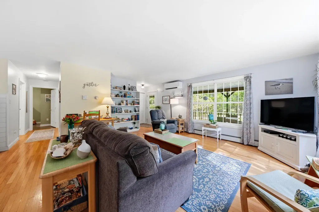31 Dewdrop Lane Waldoboro ME 04572