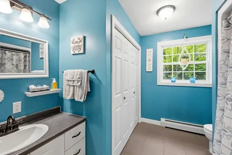 31 Dewdrop Lane Waldoboro ME 04572