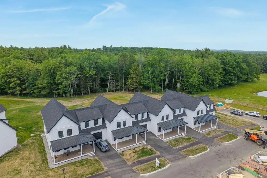 28 Fairway Commons Drive Gorham ME 04038