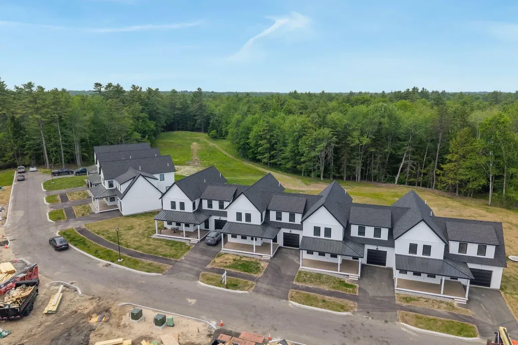28 Fairway Commons Drive Gorham ME 04038