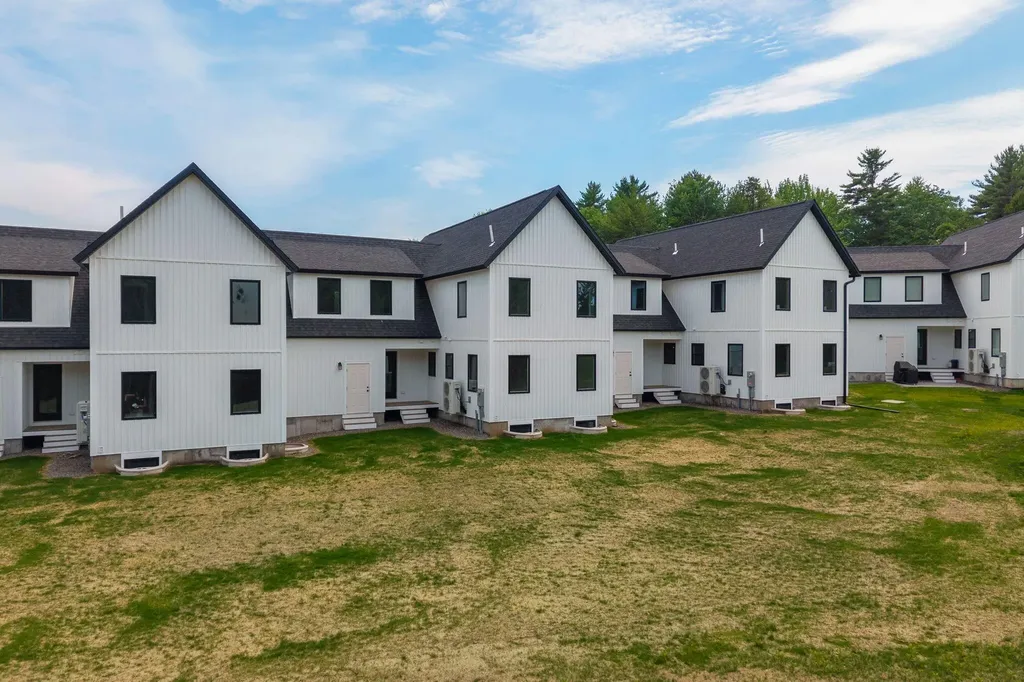 28 Fairway Commons Drive Gorham ME 04038
