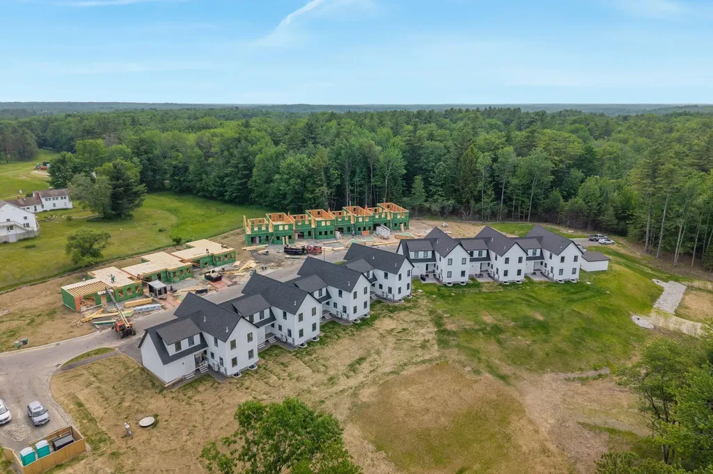28 Fairway Commons Drive Gorham ME 04038