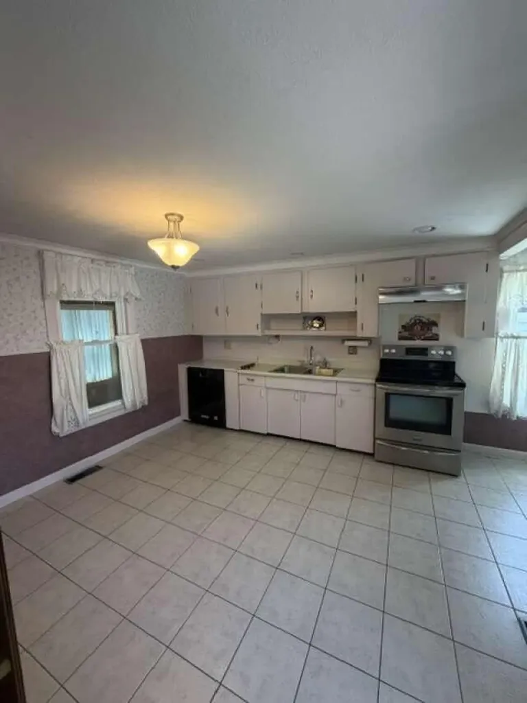 131 Beach Street Saco ME 04072
