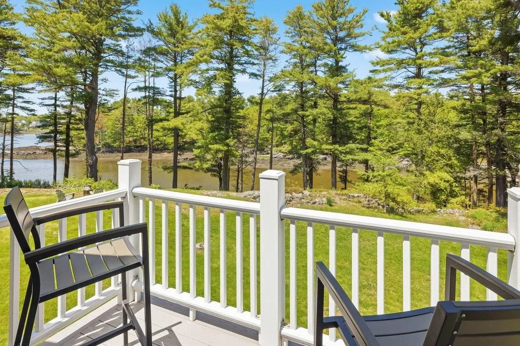 20 Captains Way Kittery ME 03905