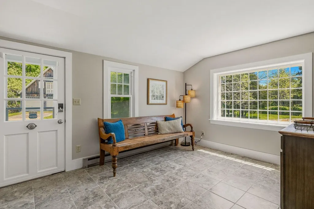 20 Captains Way Kittery ME 03905