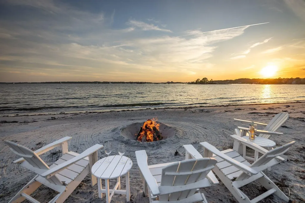 20 Captains Way Kittery ME 03905