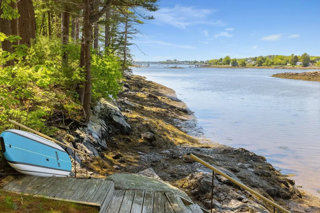 20 Captains Way Kittery ME 03905