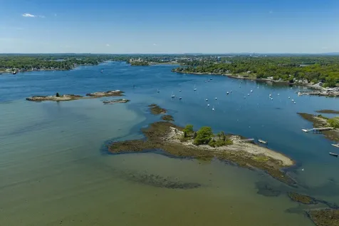 20 Captains Way Kittery ME 03905