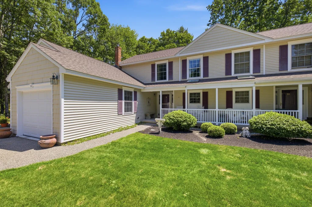 14 Hampton Glen Drive Kennebunk ME 04043