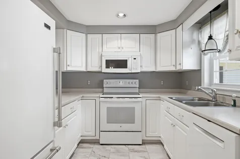 14 Hampton Glen Drive Kennebunk ME 04043