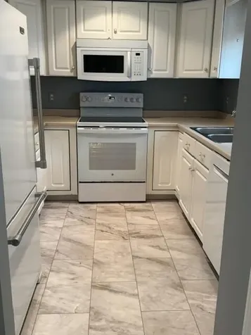 14 Hampton Glen Drive Kennebunk ME 04043