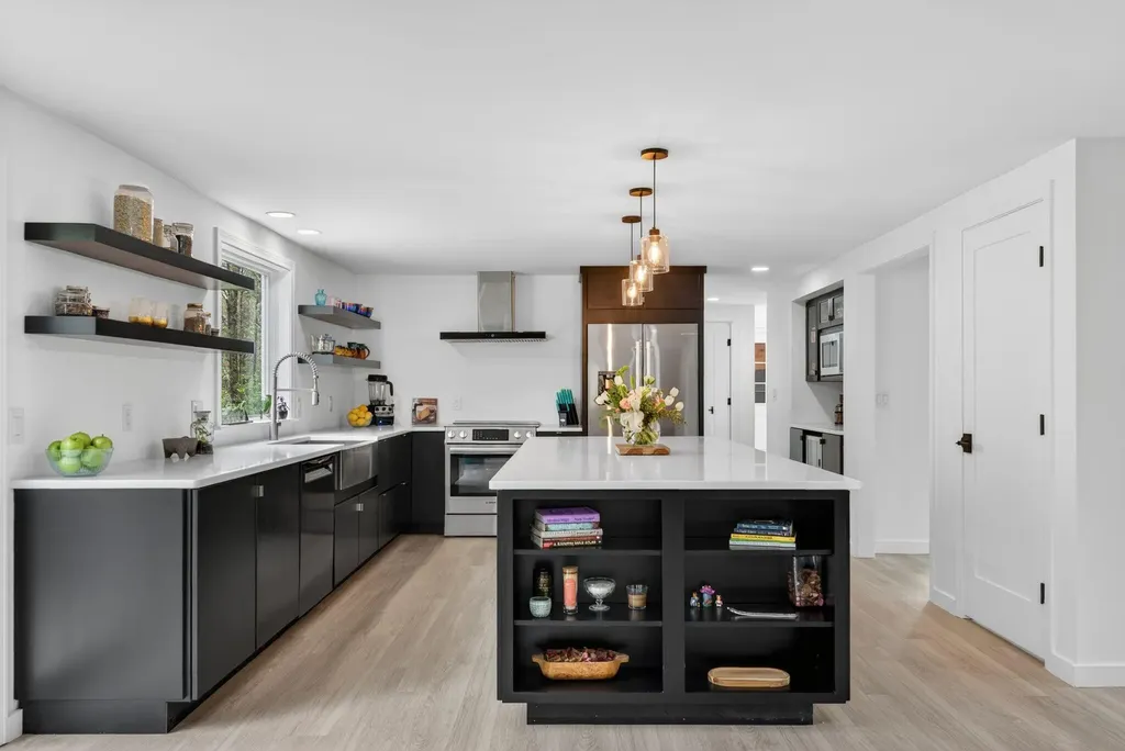 8 Mast Road Scarborough ME 04074