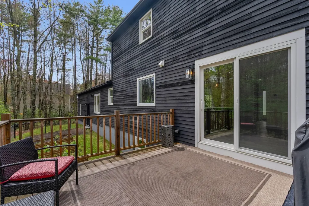 8 Mast Road Scarborough ME 04074