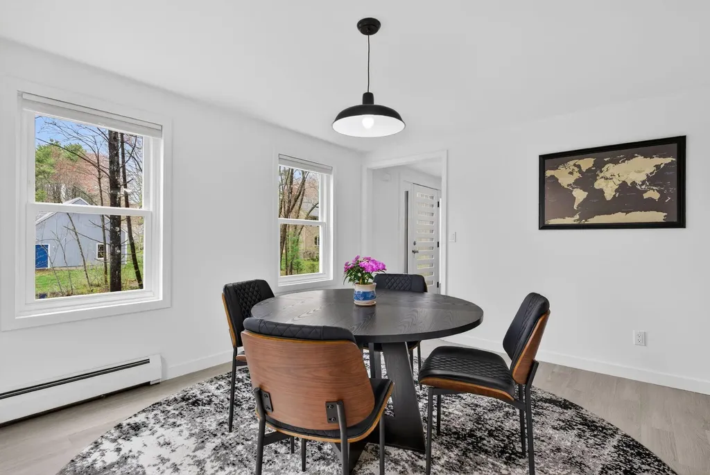 8 Mast Road Scarborough ME 04074