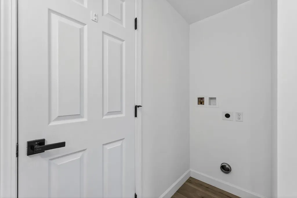 8 Mast Road Scarborough ME 04074