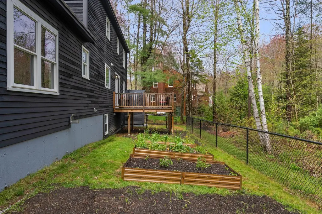 8 Mast Road Scarborough ME 04074