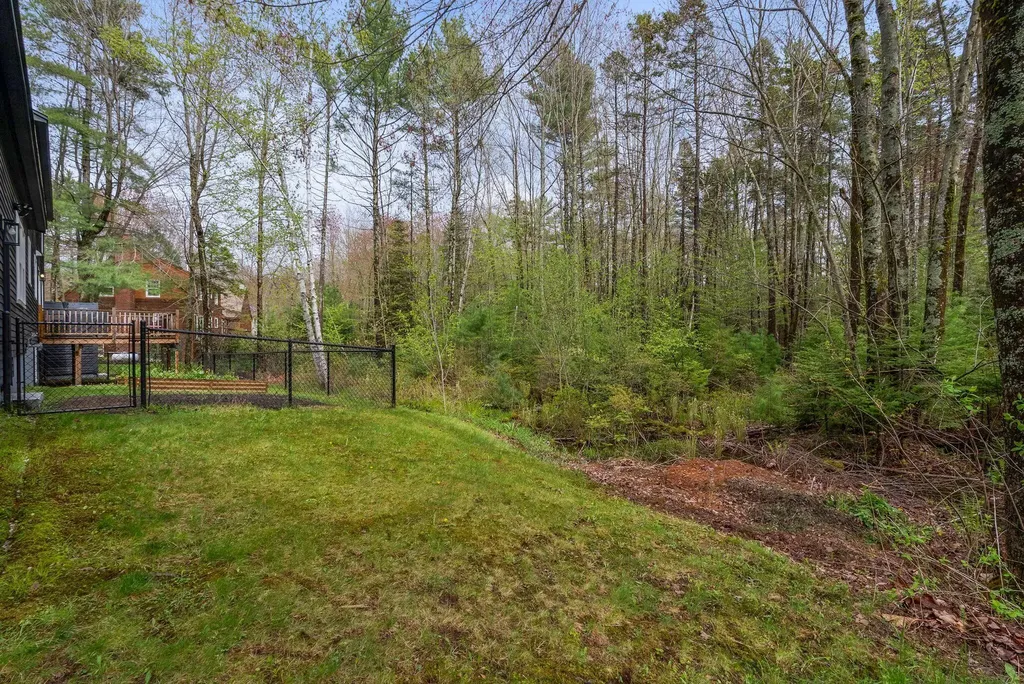 8 Mast Road Scarborough ME 04074