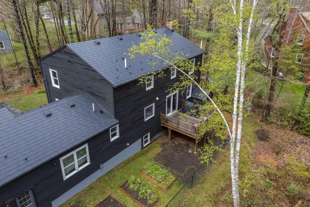 8 Mast Road Scarborough ME 04074