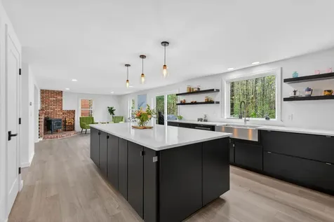 8 Mast Road Scarborough ME 04074
