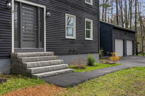 8 Mast Road Scarborough ME 04074