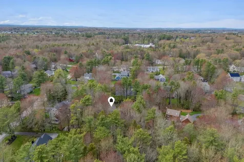 8 Mast Road Scarborough ME 04074