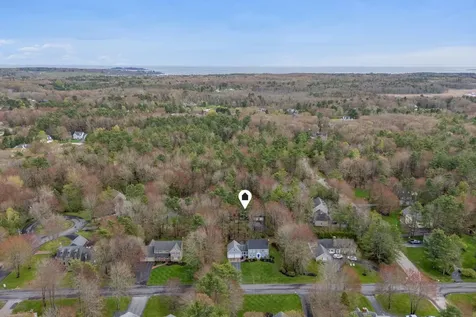 8 Mast Road Scarborough ME 04074