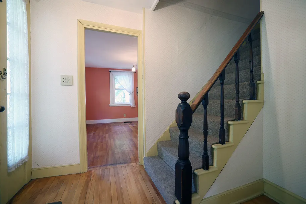28 Greenville Street Hallowell ME 04347