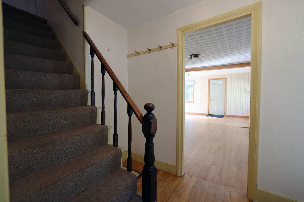 28 Greenville Street Hallowell ME 04347
