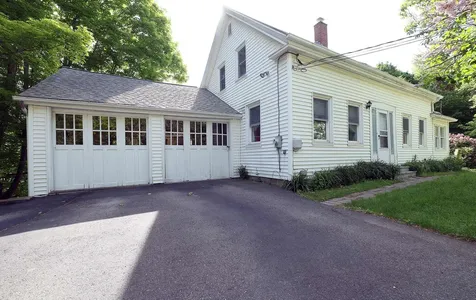 28 Greenville Street Hallowell ME 04347
