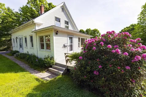 28 Greenville Street Hallowell ME 04347