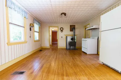 28 Greenville Street Hallowell ME 04347