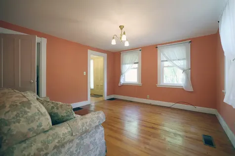 28 Greenville Street Hallowell ME 04347