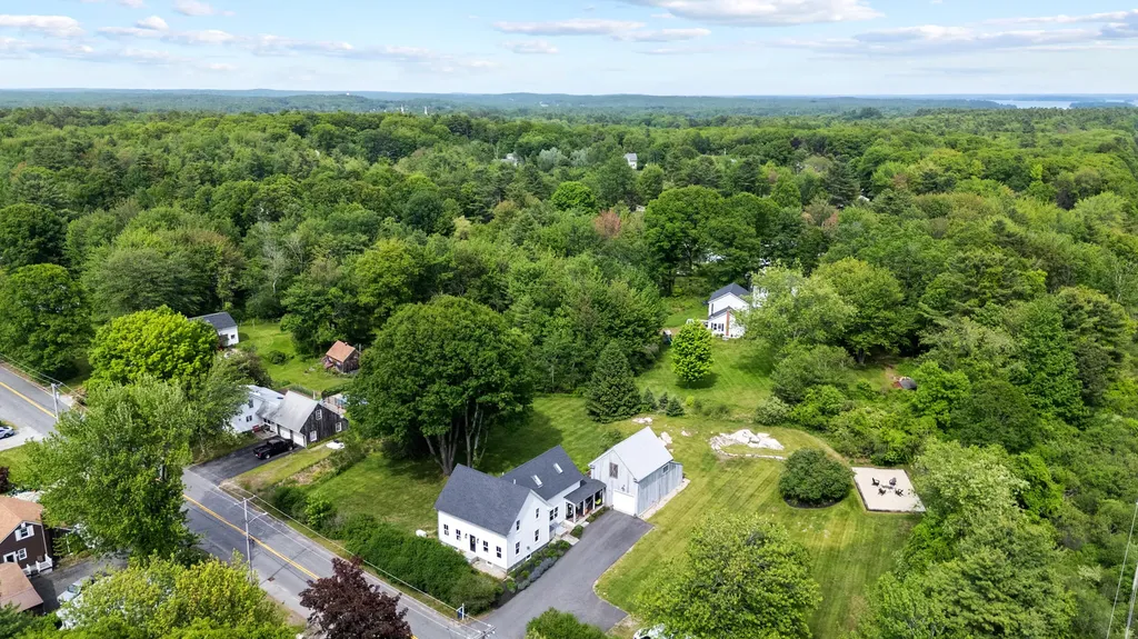 492 W Elm Street Yarmouth ME 04096