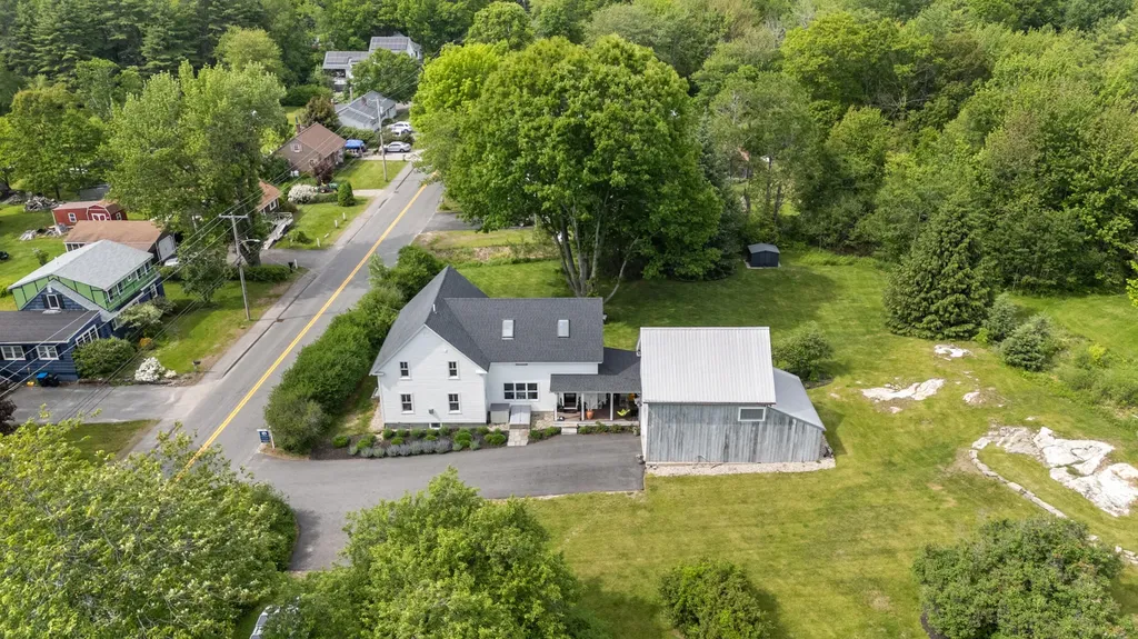492 W Elm Street Yarmouth ME 04096