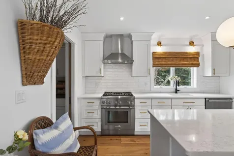 492 W Elm Street Yarmouth ME 04096