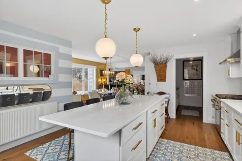 492 W Elm Street Yarmouth ME 04096