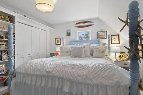 492 W Elm Street Yarmouth ME 04096
