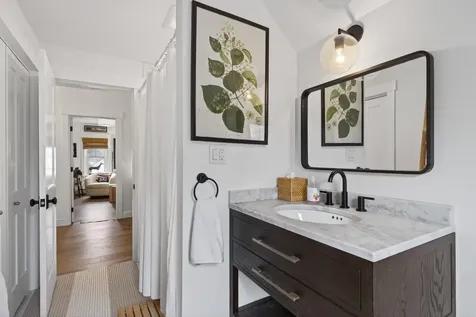 492 W Elm Street Yarmouth ME 04096
